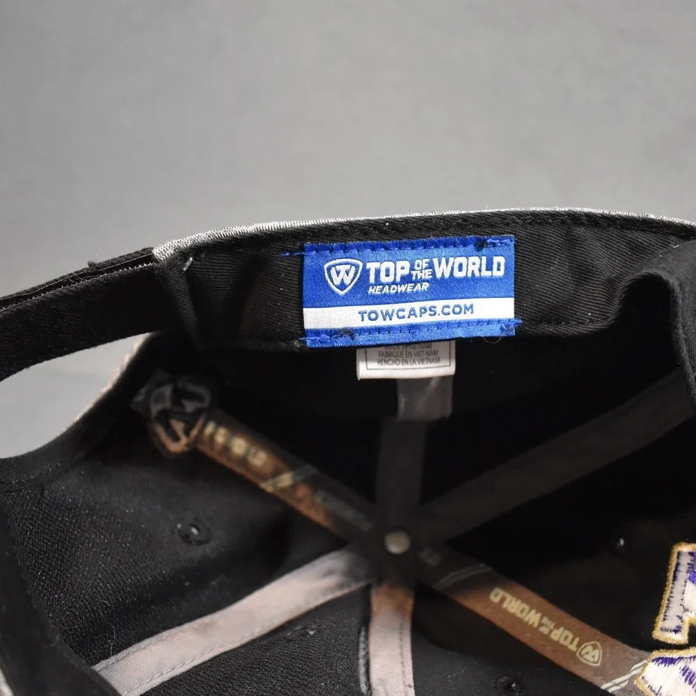 University of‎ Washington Huskies Peach Bowl Semi Top of the World Velcro Hat